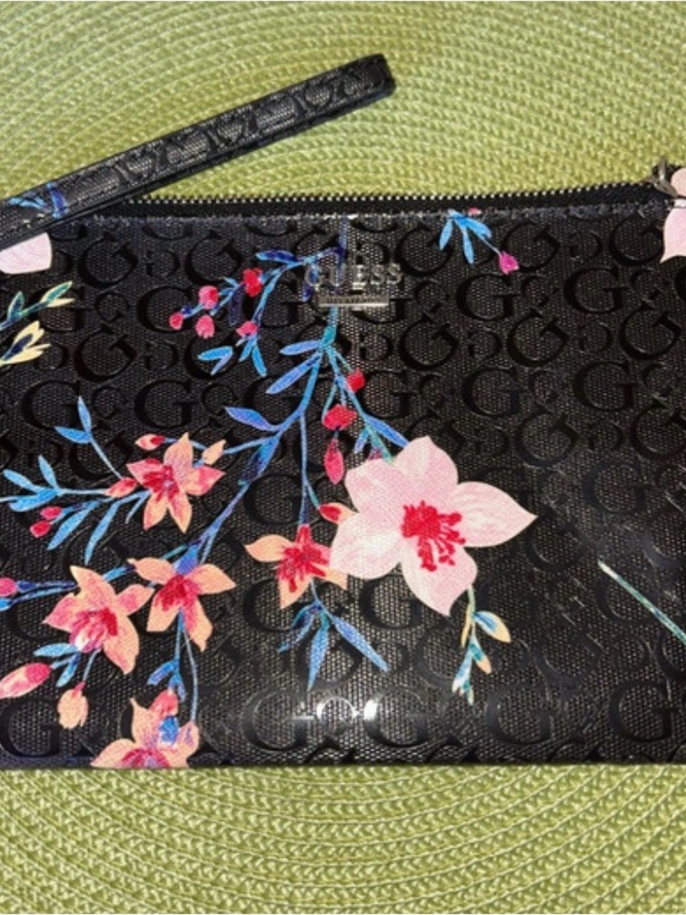 Guess Y2K cherry blossom wristlet in exc condition